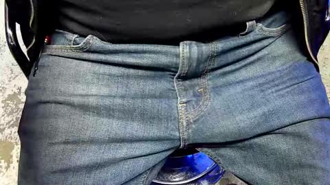 Snapshot of r27822204 chatting on September 30, 6:30 am r2424 online show from September 30, 6:30 am