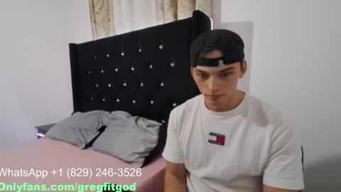 Snapshot of r9dima1998 chatting on December 5, 2:09 am Dmitry online show from December 5, 2:09 am