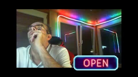 dj mike online show from December 13, 9:30 pm