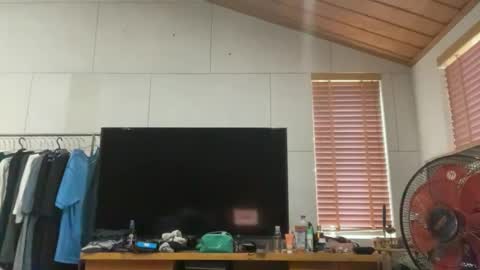 rabbit_eyes69 online show from April 19, 9:09 am