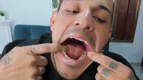 rachell_jacob online show from May 1, 11:02 am