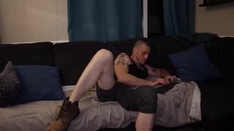 Lauren online show from December 2, 7:44 am