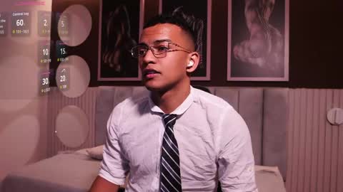 rafa_cruz online show from May 2, 2:53 pm