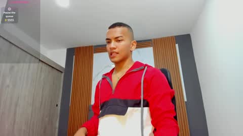 Snapshot of rafa_cruz chatting on March 5, 12:33 pm rafa_cruz online show from March 5, 12:33 pm