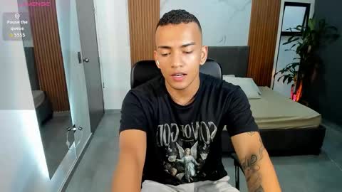 Snapshot of rafa_cruz chatting on September 15, 11:44 am rafa_cruz online show from September 15, 11:44 am