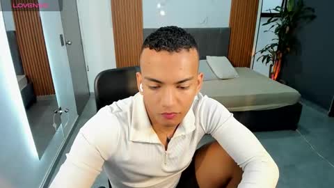 Snapshot of rafa_cruz chatting on September 10, 11:53 am rafa_cruz online show from September 10, 11:53 am
