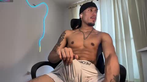 NEW IG  online show from April 18, 8:09 pm