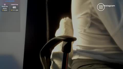 Snapshot of rafaelstone chatting on October 9, 5:23 am IG online show from October 9, 5:23 am