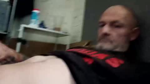 Snapshot of ragingzef69 chatting on December 31, 6:16 am Bigthickdickinvic online show from December 31, 6:16 am