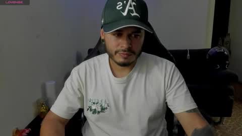 ragnar_lothbrok77 online show from April 27, 9:42 pm