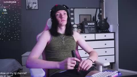 raidenxl online show from November 18, 11:48 pm