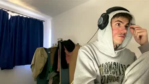 Snapshot of rain_221 chatting on September 19, 1:00 pm rain_221 online show from September 19, 1:00 pm