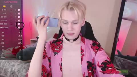 Snapshot of rainbow__salt chatting on December 25, 11:54 am Mike online show from December 25, 11:54 am