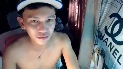 ralfhuge24 online show from June 22, 12:05 am
