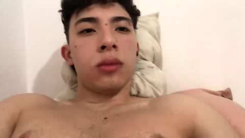 ramiroo2312 online show from December 2, 2:36 am