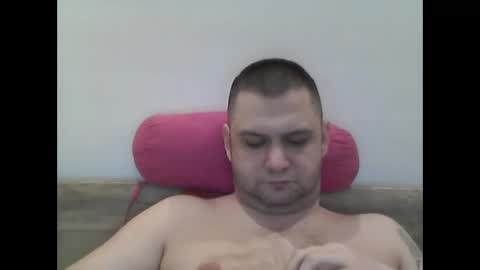 Snapshot of ramon0688 chatting on February 19, 10:09 pm Ramon online show from February 19, 10:09 pm