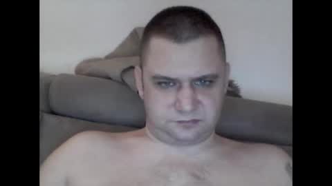 Snapshot of ramon0688 chatting on February 21, 9:32 pm Ramon online show from February 21, 9:32 pm