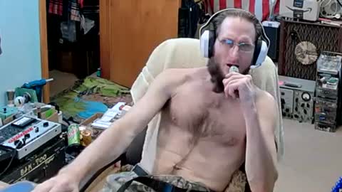 Snapshot of randalltotazz chatting on December 13, 3:49 am Randall online show from December 13, 3:49 am