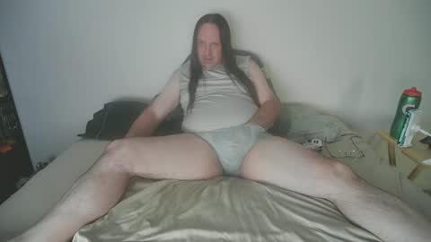 Snapshot of rando1235 chatting on September 21, 12:00 am rando1235 online show from September 21, 12:00 am
