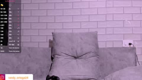 Randy online show from October 18, 9:42 pm