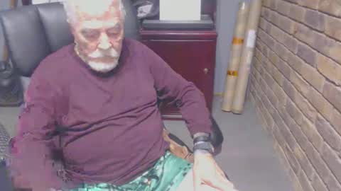 randyrodluvs69 online show from September 29, 2:32 am