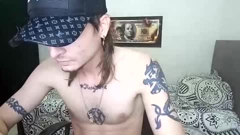 Snapshot of rangel_sex chatting on October 15, 3:14 am Rangel and Lola online show from October 15, 3:14 am