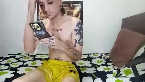 Rangel and Lola online show from April 12, 8:43 pm