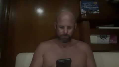 Snapshot of ransguy chatting on February 13, 9:41 am ransguy online show from February 13, 9:41 am