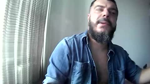 Snapshot of ravart43 chatting on September 13, 6:03 am ravart43 online show from September 13, 6:03 am