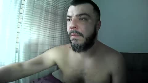 Snapshot of ravart43 chatting on March 5, 9:16 am ravart43 online show from March 5, 9:16 am