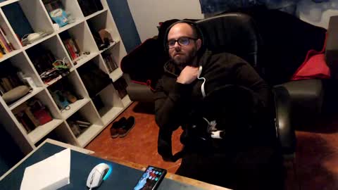 Snapshot of ravingr3d3 chatting on December 13, 11:39 pm ravingr3d3 online show from December 13, 11:39 pm