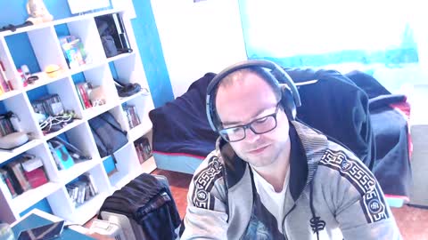 Snapshot of ravingr3d3 chatting on January 15, 10:06 am ravingr3d3 online show from January 15, 10:06 am