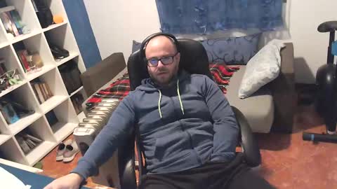 Snapshot of ravingr3d3 chatting on March 4, 10:27 pm ravingr3d3 online show from March 4, 10:27 pm