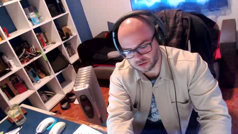 Snapshot of ravingr3d3 chatting on December 3, 3:11 pm ravingr3d3 online show from December 3, 3:11 pm