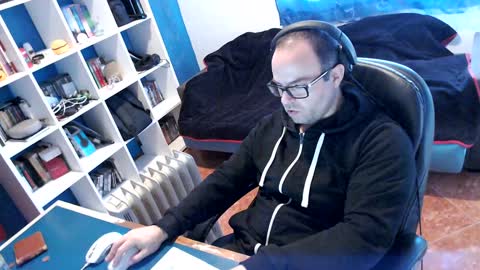 Snapshot of ravingr3d3 chatting on January 14, 9:24 am ravingr3d3 online show from January 14, 9:24 am