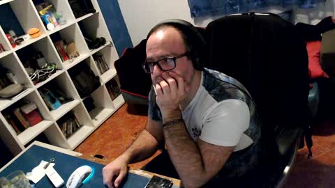 Snapshot of ravingr3d3 chatting on January 14, 11:58 pm ravingr3d3 online show from January 14, 11:58 pm
