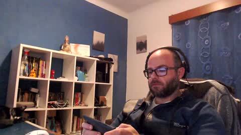 Snapshot of ravingr3d3 chatting on December 19, 10:10 pm ravingr3d3 online show from December 19, 10:10 pm
