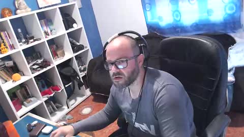 Snapshot of ravingr3d3 chatting on October 31, 9:23 am ravingr3d3 online show from October 31, 9:23 am