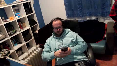 Snapshot of ravingr3d3 chatting on February 3, 10:11 pm ravingr3d3 online show from February 3, 10:11 pm