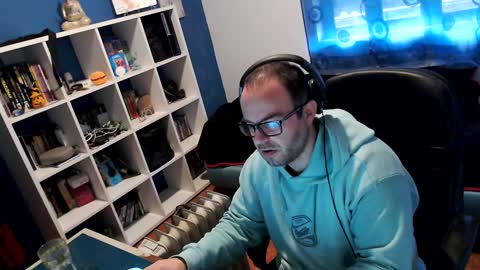Snapshot of ravingr3d3 chatting on January 20, 9:03 am ravingr3d3 online show from January 20, 9:03 am