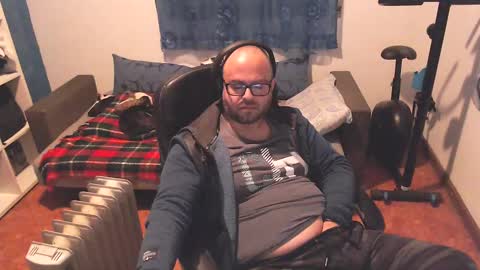 Snapshot of ravingr3d3 chatting on March 1, 11:15 pm ravingr3d3 online show from March 1, 11:15 pm