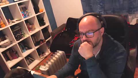 Snapshot of ravingr3d3 chatting on February 26, 11:02 pm ravingr3d3 online show from February 26, 11:02 pm