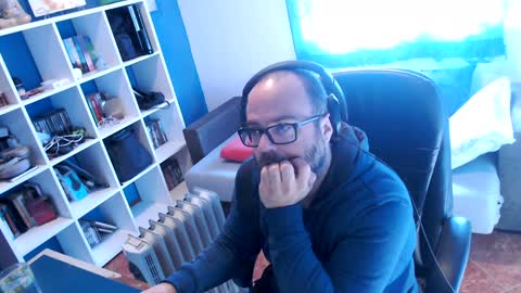 Snapshot of ravingr3d3 chatting on December 25, 10:28 am ravingr3d3 online show from December 25, 10:28 am