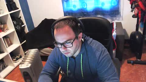 Snapshot of ravingr3d3 chatting on February 19, 9:06 am ravingr3d3 online show from February 19, 9:06 am