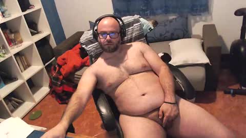 Snapshot of ravingr3d3 chatting on March 12, 1:03 am ravingr3d3 online show from March 12, 1:03 am