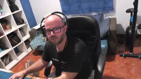 Snapshot of ravingr3d3 chatting on October 19, 9:18 pm ravingr3d3 online show from October 19, 9:18 pm