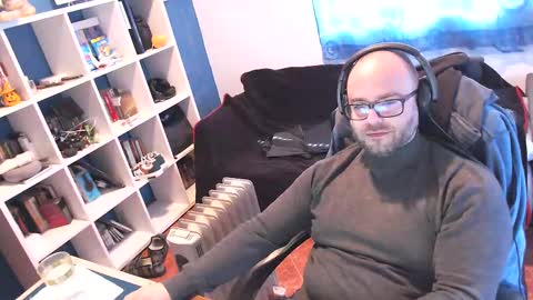 Snapshot of ravingr3d3 chatting on February 28, 2:09 pm ravingr3d3 online show from February 28, 2:09 pm