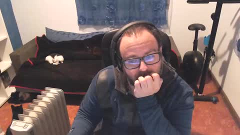Snapshot of ravingr3d3 chatting on February 13, 10:22 pm ravingr3d3 online show from February 13, 10:22 pm