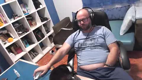 Snapshot of ravingr3d3 chatting on October 24, 11:39 pm ravingr3d3 online show from October 24, 11:39 pm