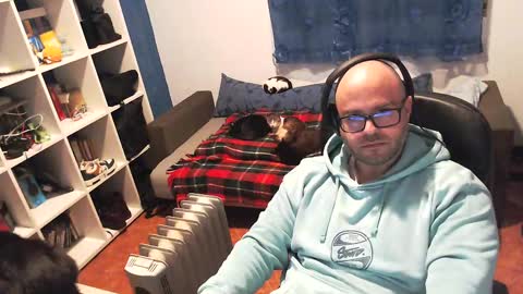 Snapshot of ravingr3d3 chatting on February 22, 10:48 pm ravingr3d3 online show from February 22, 10:48 pm